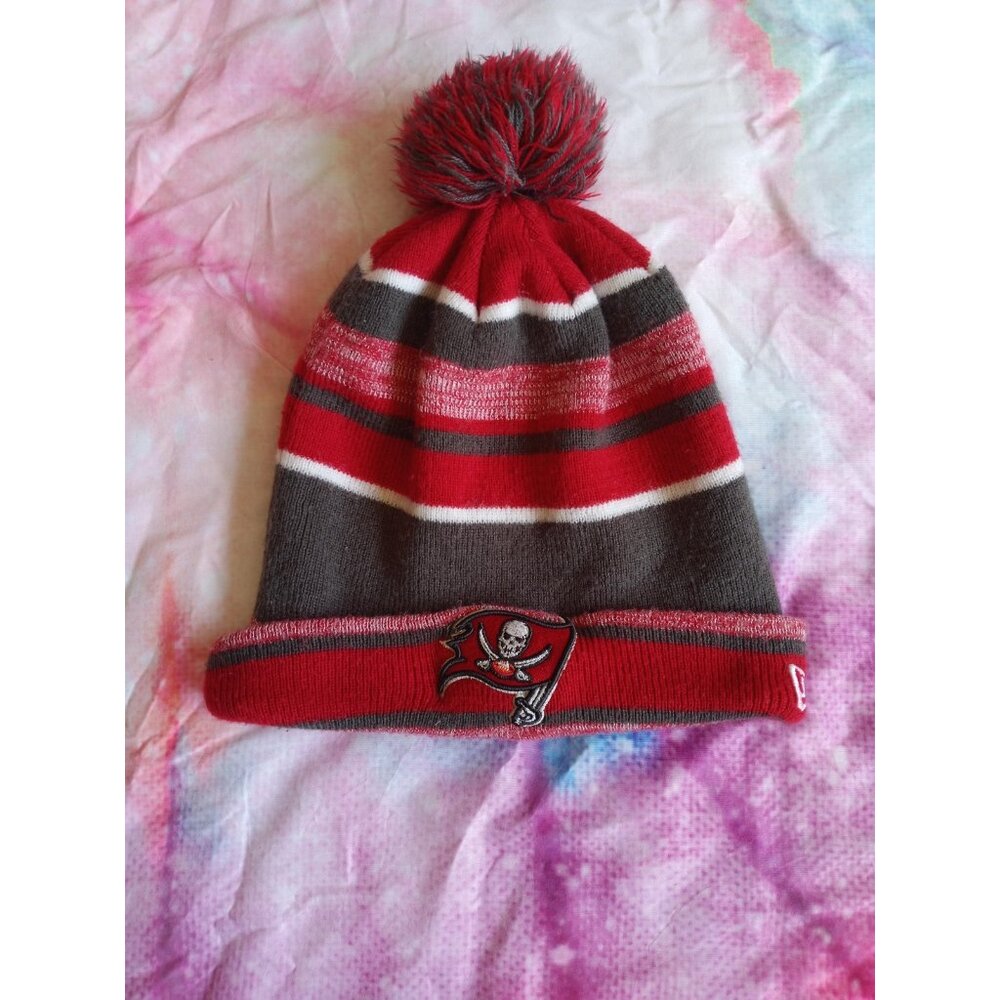 Tampa Bay Buccaneers New Era Adult Pom Beanie Red & Pewter NFL TB Bucs